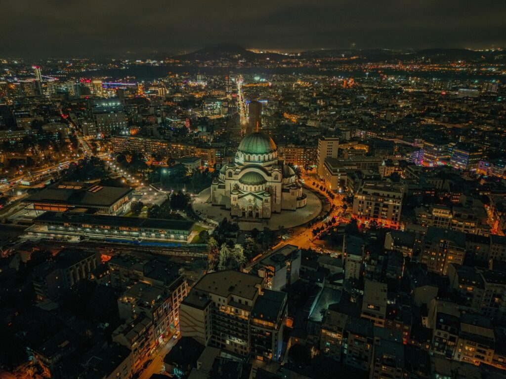 Night view of Belgrade, Serbia, showcasing a European city with low taxes and predictable tax residency for entrepreneurs